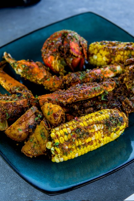 Seafood boil presentation 2